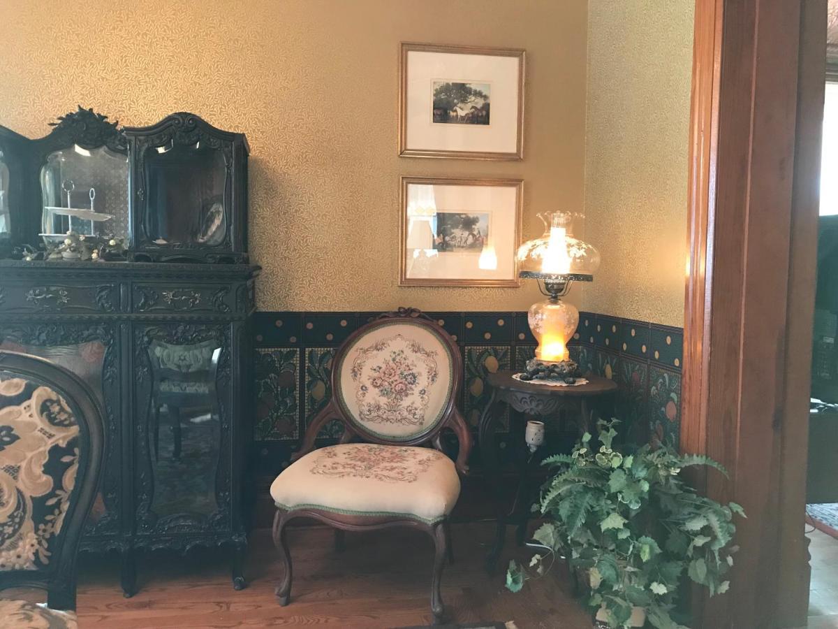 The Nauvoo Grand Bed & Breakfast Exterior photo