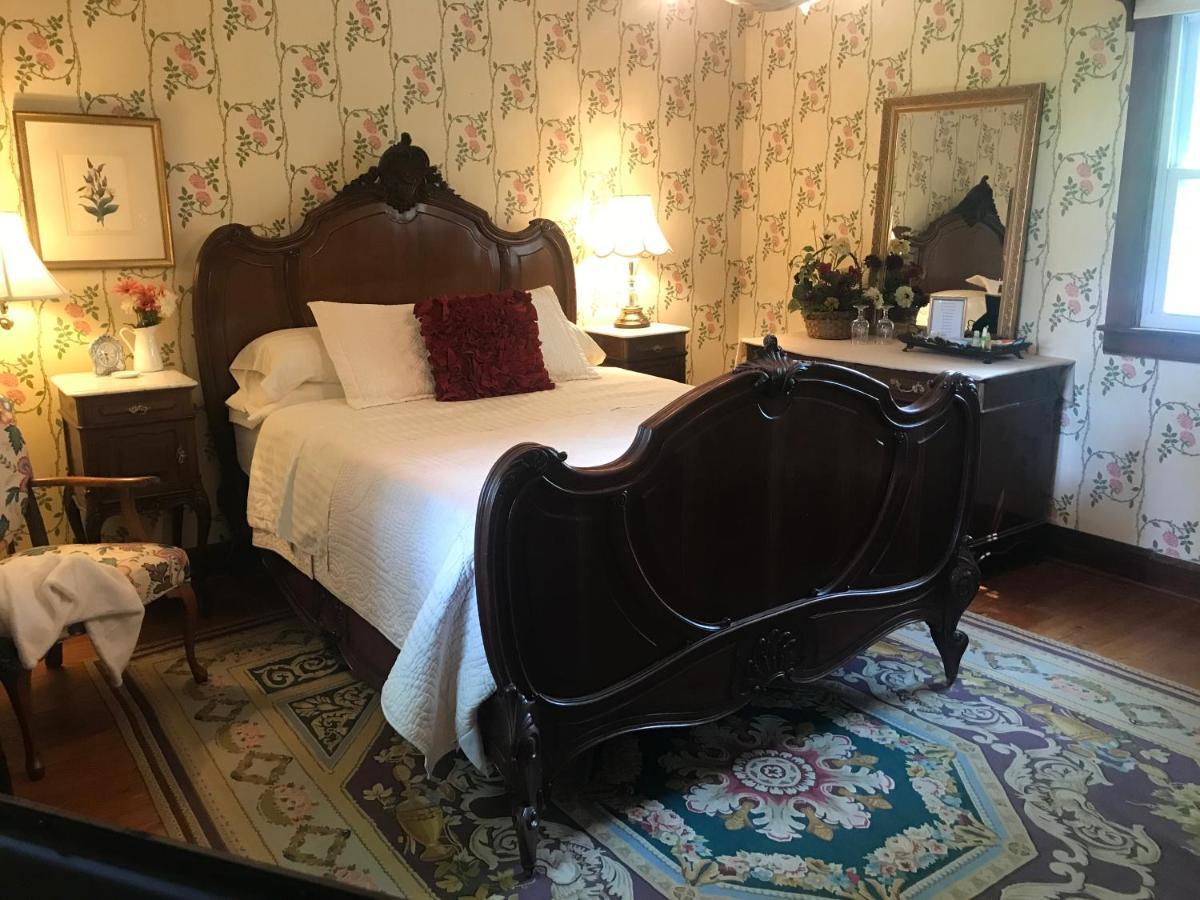 The Nauvoo Grand Bed & Breakfast Exterior photo